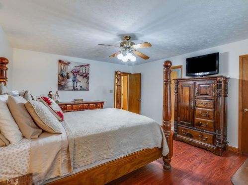 10 Kerrie Ct, Stockbridge GA 30281-5821 exterior