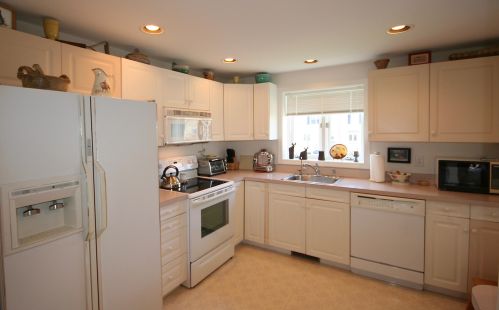 51 Carlson Ln, Falmouth MA  02540-2500 exterior