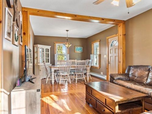 27 Anawan St, Taunton MA 02780-2952 exterior