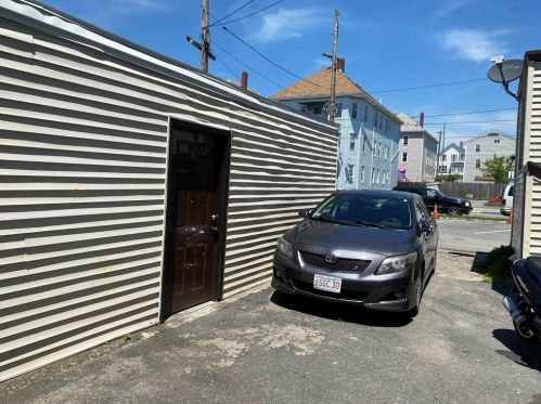 181 Ashley Blvd, New Bedford MA 02746-1751 exterior