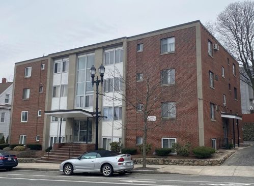 859 Broadway, Everett, MA 02149-3024