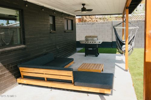 2635 Clarendon Ave, Phoenix AZ 85018-5958 exterior