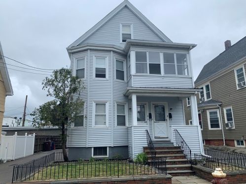 68 Avon St, Everett, MA 02149-1207