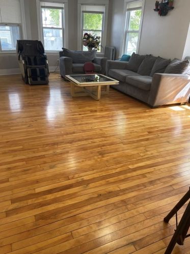 8 Fairbanks St, Worcester MA 01610-2104 exterior