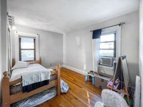 11 Cannell Pl, Everett MA 02149-4629 exterior