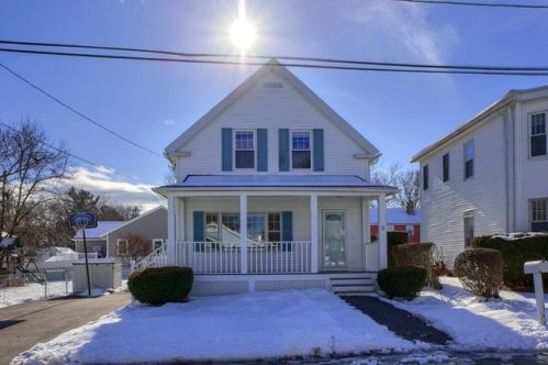 40 Riverdale St, Methuen MA  01844-6105 exterior