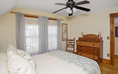 221 Union St, Weymouth MA 02190-2827 exterior