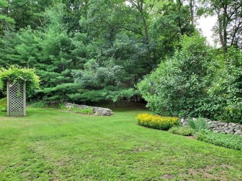 589 Vernon St, East Bridgewater MA 02324-2238 exterior