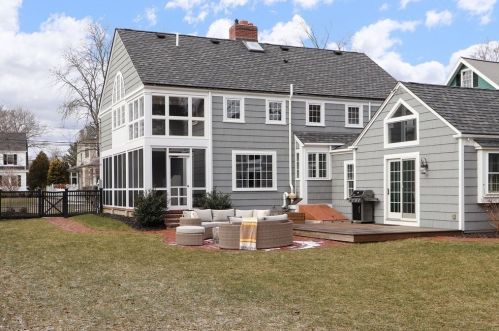 64 Fair Oaks Park, Needham MA 02492-3104 exterior