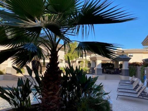 3235 Camelback Rd, Phoenix AZ 85017-3029 exterior