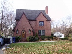 21 Concolor Ave, Newton, MA 02458-2511