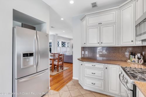 119 Pearl St, Tinton Falls NJ 07701-1522 exterior