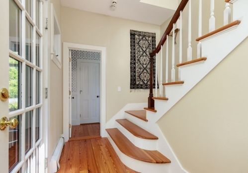 10 Summer St, Hingham MA 02043-2219 exterior