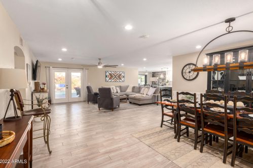 11605 37 Pl, Phoenix AZ 85050-2699 exterior