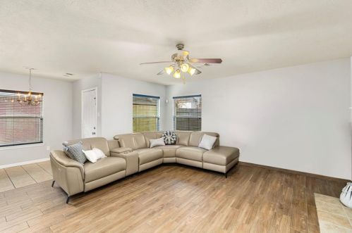 18134 Brightwood Park Ln, Richmond TX 77407-2293 exterior