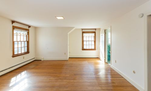 27 Huettner Rd, Falmouth MA 02543-1508 exterior