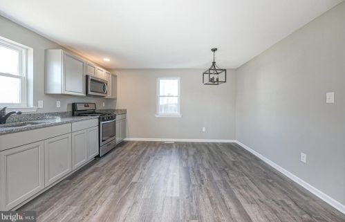 326 Billingsport Rd, West Deptford NJ 08066-2238 exterior