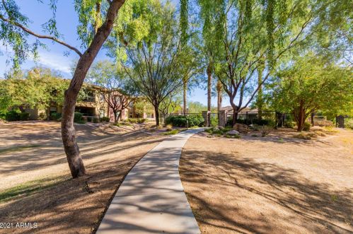 21320 56th St, Phoenix AZ 85054-5401 exterior