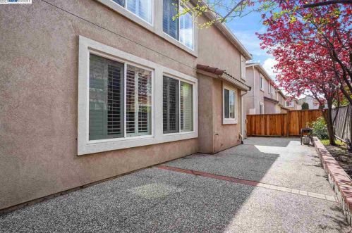 2349 Pacifica Ct, San Leandro CA 94577 exterior