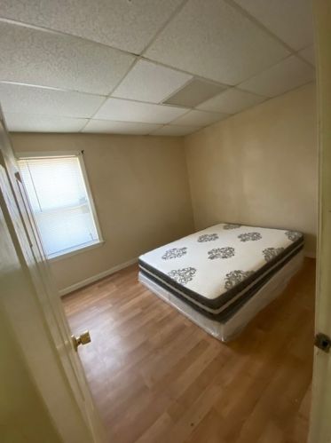 27 Upsala St, Worcester MA 01610-2044 exterior