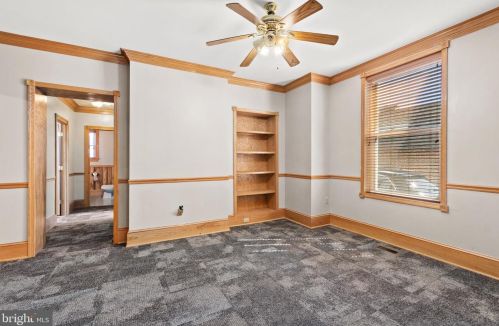 48 Newton Ave, West Deptford NJ 08096-4610 exterior