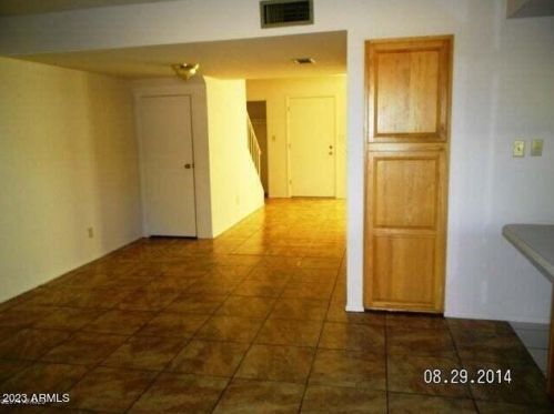 8208 33rd Ave, Phoenix AZ  85051-5902 exterior