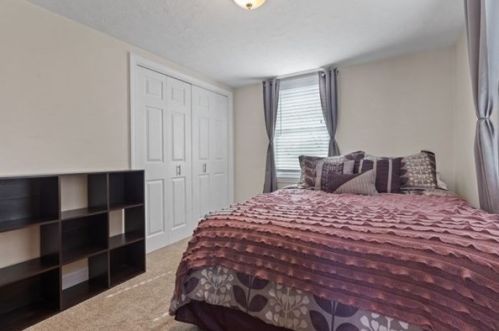 6 Cushing Dr, Plymouth MA 02360-1148 exterior