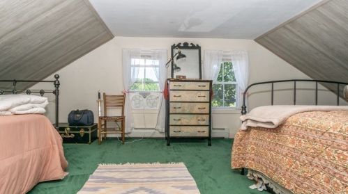 95 Chestnut St, New Bedford MA 02740-5254 exterior