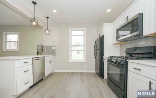 227 Stephens St, Belleville NJ  07109-3218 exterior