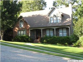 612 Elm Trace Cir, Birmingham, AL 35244-4523