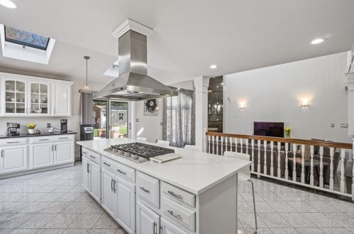 18 Francis St, North Reading MA 01864-3121 exterior