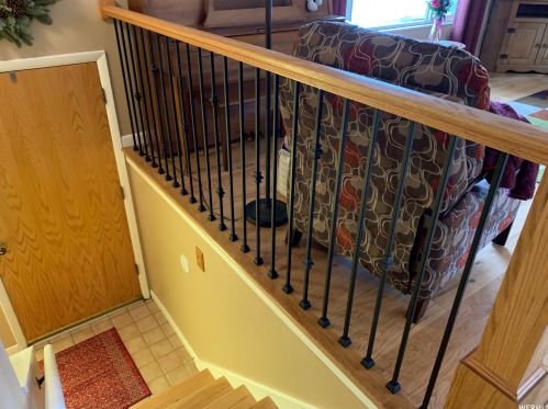 10973 Shady Dell Dr, Sandy UT 84094-5070 exterior