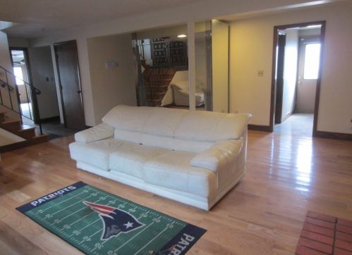 202 Sanderson Ave, Dedham MA  02026-3002 exterior