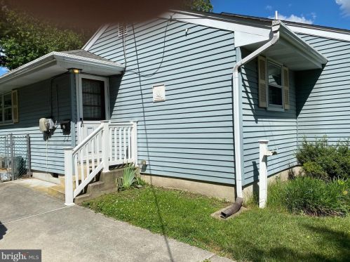 106 Chestnut St, West Deptford, NJ 08051-1447