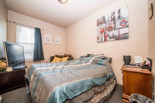 247 Dover St, Fall River MA 02721-2703 exterior