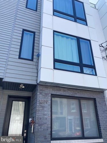 1239 5th St, Philadelphia, PA 19122-5234