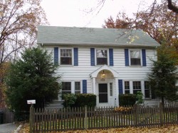 121 Arlington St, Newton, MA 02458-2048