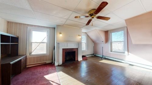 266 Pleasant St, West Bridgewater MA 02379-1509 exterior