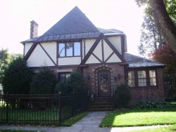 29 Gralynn Rd, Newton, MA 02459-1310