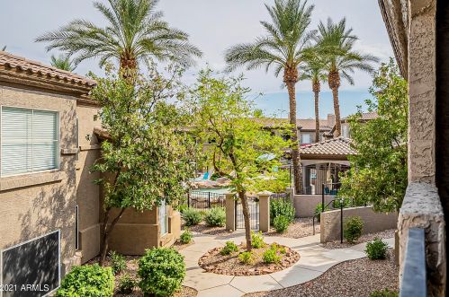 3236 Chandler Blvd, Phoenix AZ 85048-7207 exterior