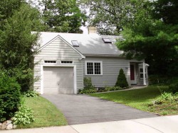 50 Pierrepont Rd, Newton, MA 02462-1127