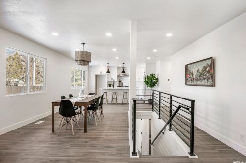 2447 Robidoux Rd, Sandy UT 84093-1129 exterior