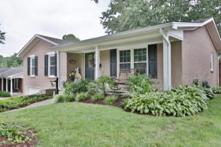 1427 Dellwood Dr, Louisville, KY 40216-4029