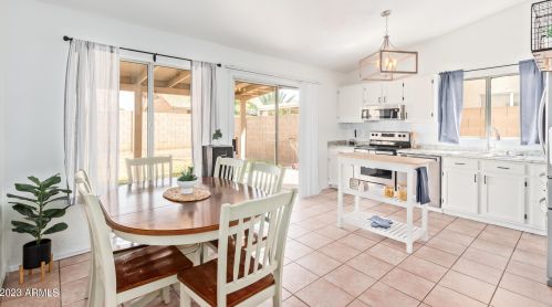 8520 Cambridge Ave, Phoenix AZ 85008-1215 exterior