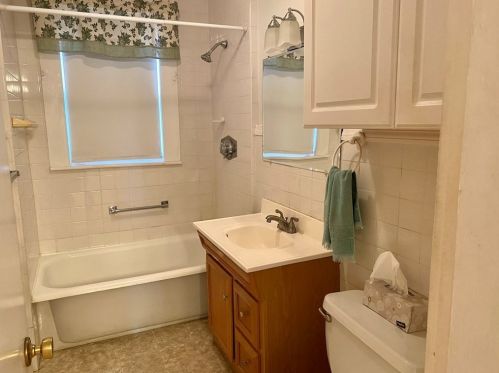 15 Woodland St, Lawrence MA 01841-2333 exterior