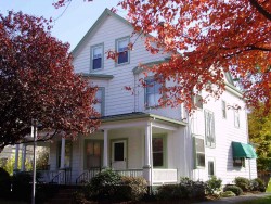 68 Erie Ave, Newton, MA 02461-1514