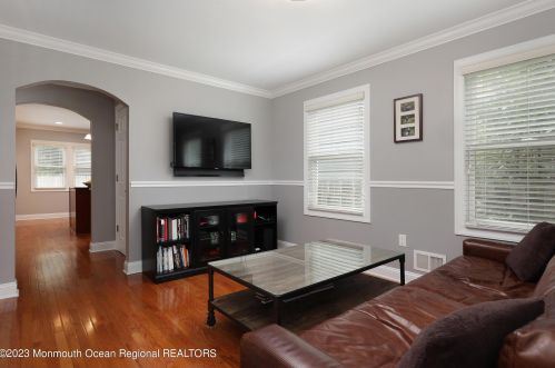 26 Orch Pl, Little Silver NJ 07739-1428 exterior