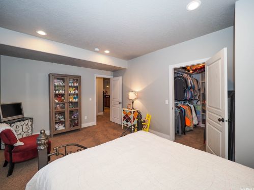 2161 Lorita Way, Sandy UT 84093-6514 exterior