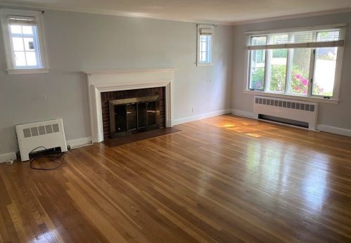 109 Pine Grove St, Needham MA  02494-1716 exterior