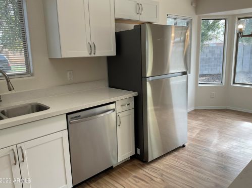 8401 Avalon Dr, Phoenix AZ  85037-3340 exterior